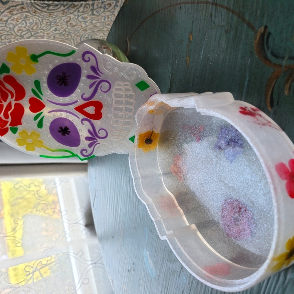 Skull jewelry box